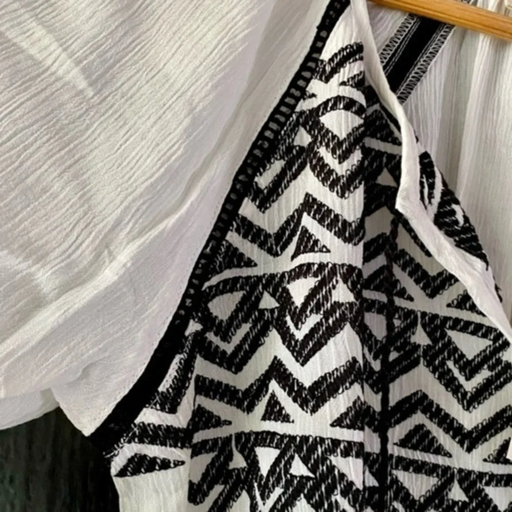 NWT Love Stitch Boho Mini Dress Small Black & White